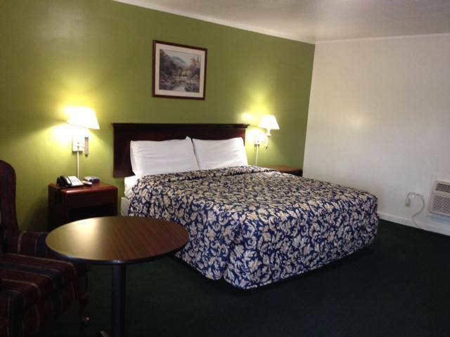 Northside Inn Claxton Esterno foto